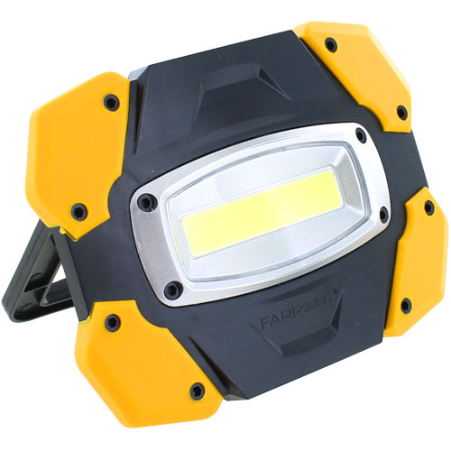 600 Lumen COB Floodlight - Image one